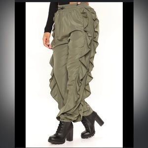 NWT Oversized green joggers with ruffle detail
